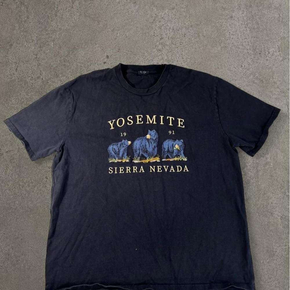 John Galt Yosemite Sierra Nevada Bear Graphic Tee Vintage 90s Style Navy Black